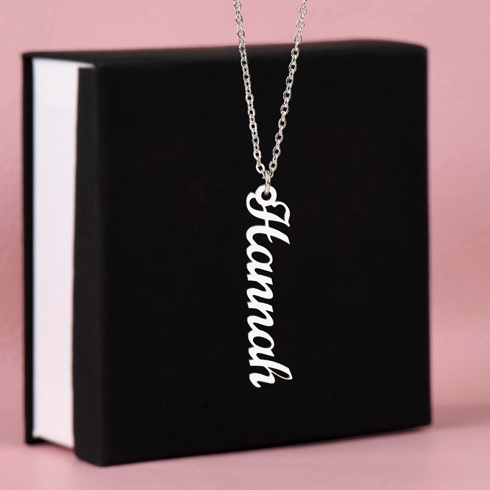 Go Vertical With a Stunning Vertical Name Necklace