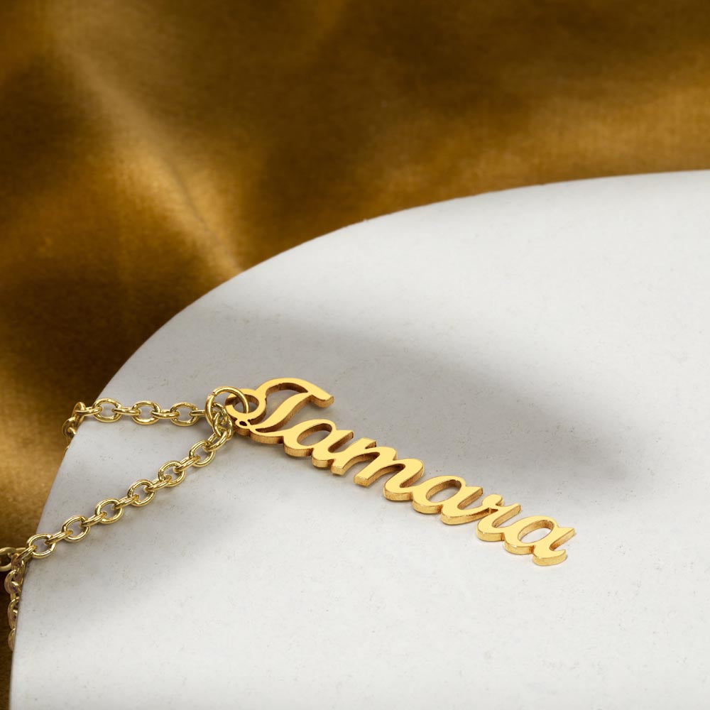 Go Vertical With a Stunning Vertical Name Necklace